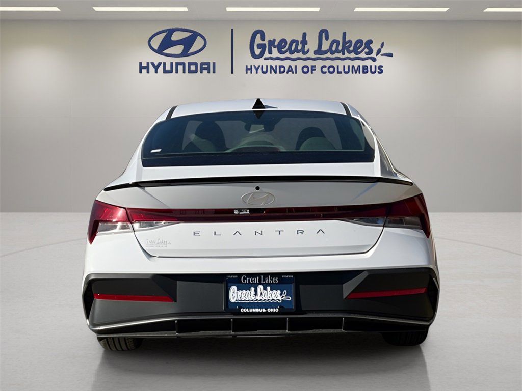 Certified 2025 Hyundai Elantra Sport image 4