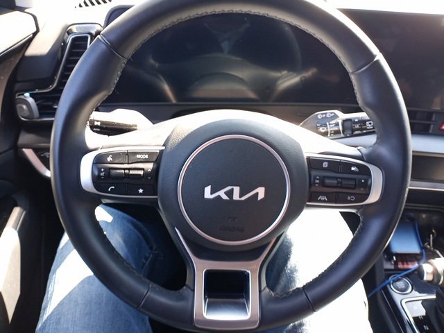 Used 2025 Kia Sportage EX image 22