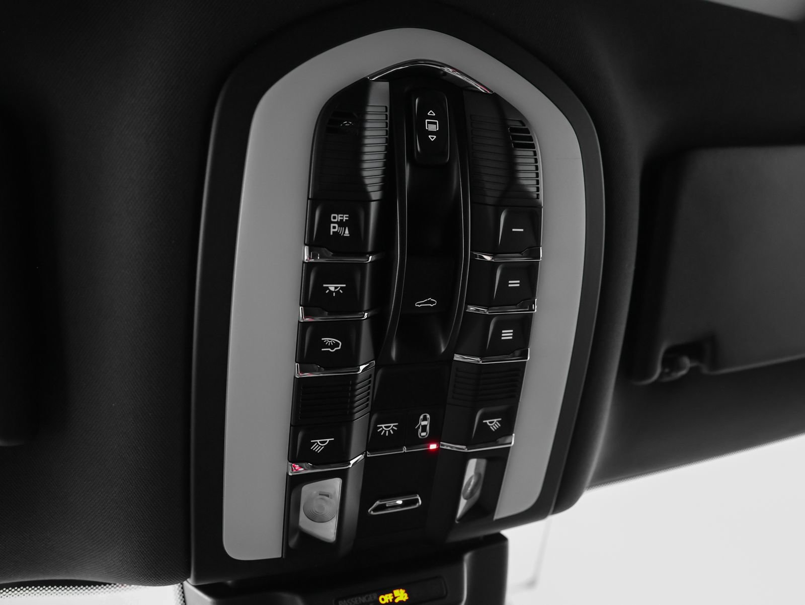 New 2026 Porsche Macan AWD/4WD image 36