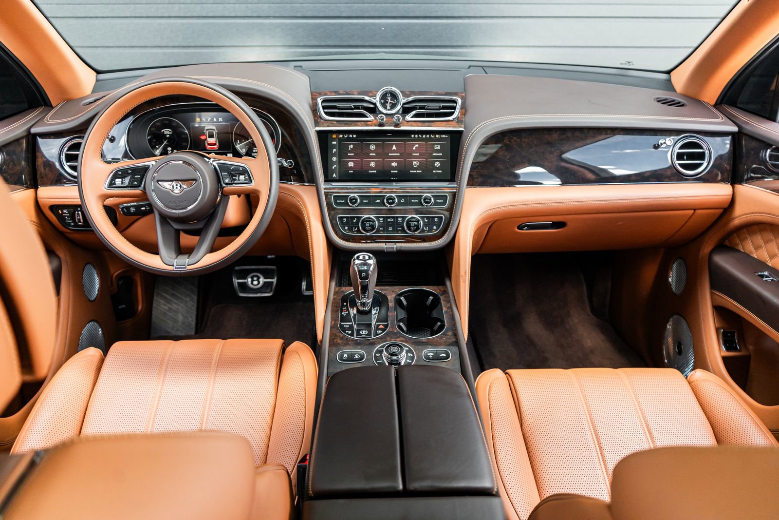 Used 2022 Bentley Bentayga AWD/4WD image 4