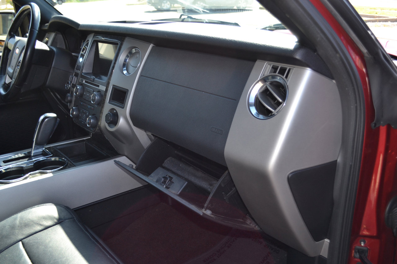 Used 2016 Ford Expedition Limited w/ Equipment Group 301A image 32