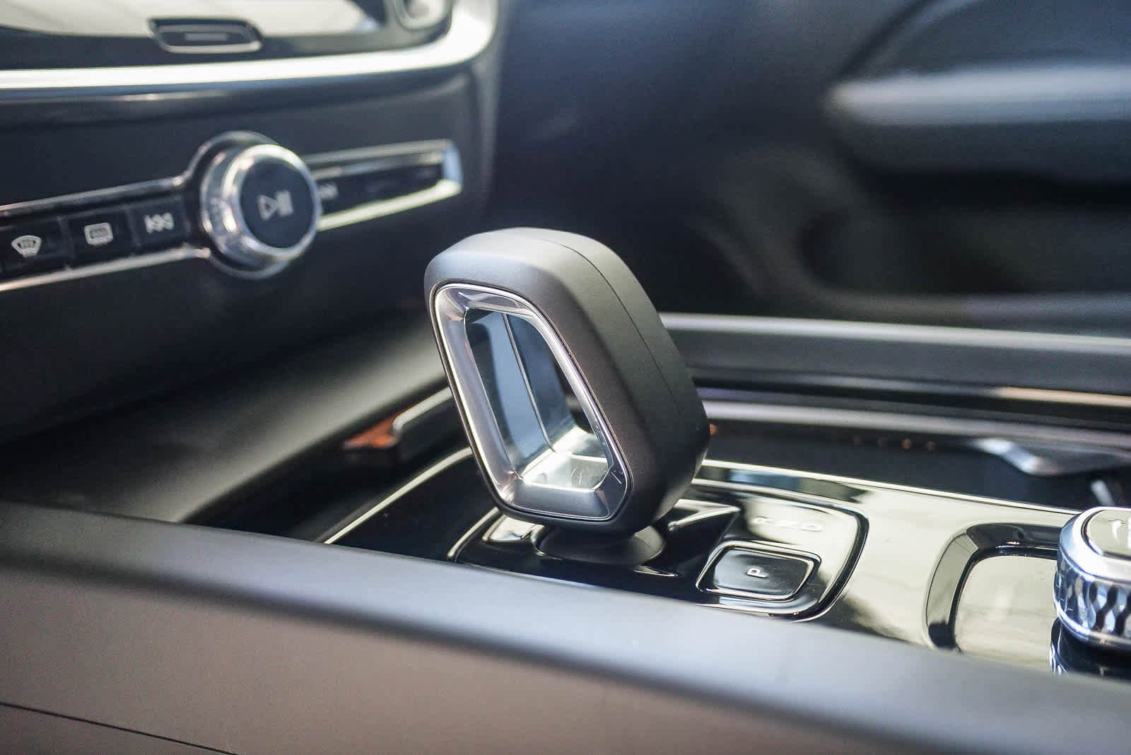 Used 2025 Volvo V60 B5 Cross Country Plus AWD/4WD image 20