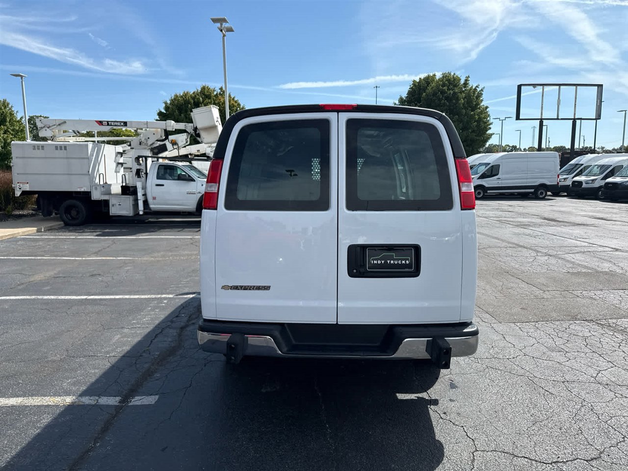 Used 2024 Chevrolet Express 2500 w/ Driver Convenience Package image 7