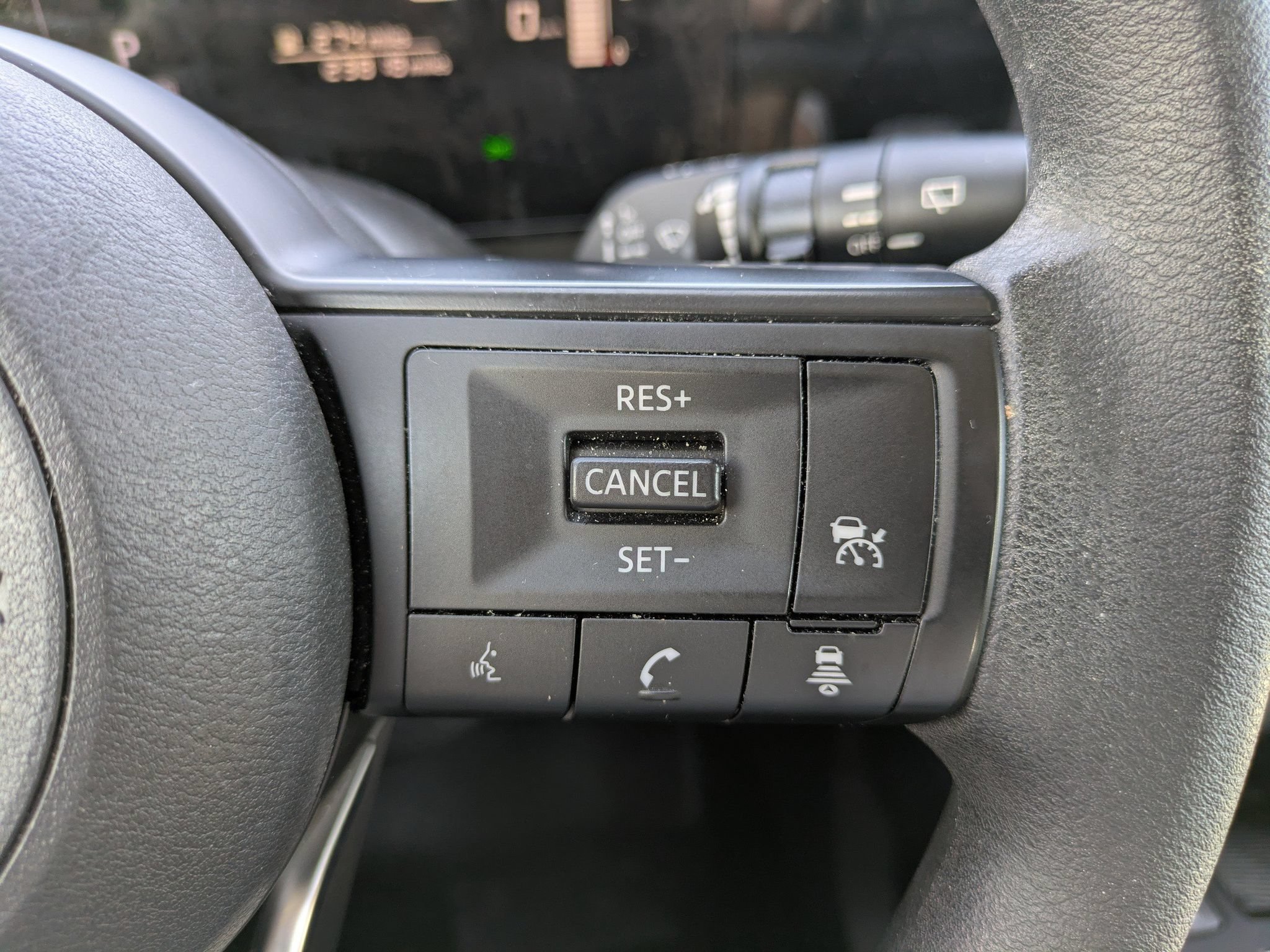 Certified 2025 Nissan Kicks S FWD image 25