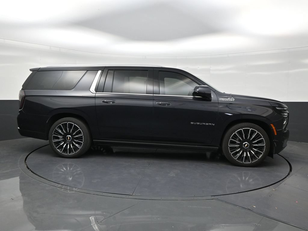 Used 2026 Chevrolet Suburban High Country AWD/4WD image 6