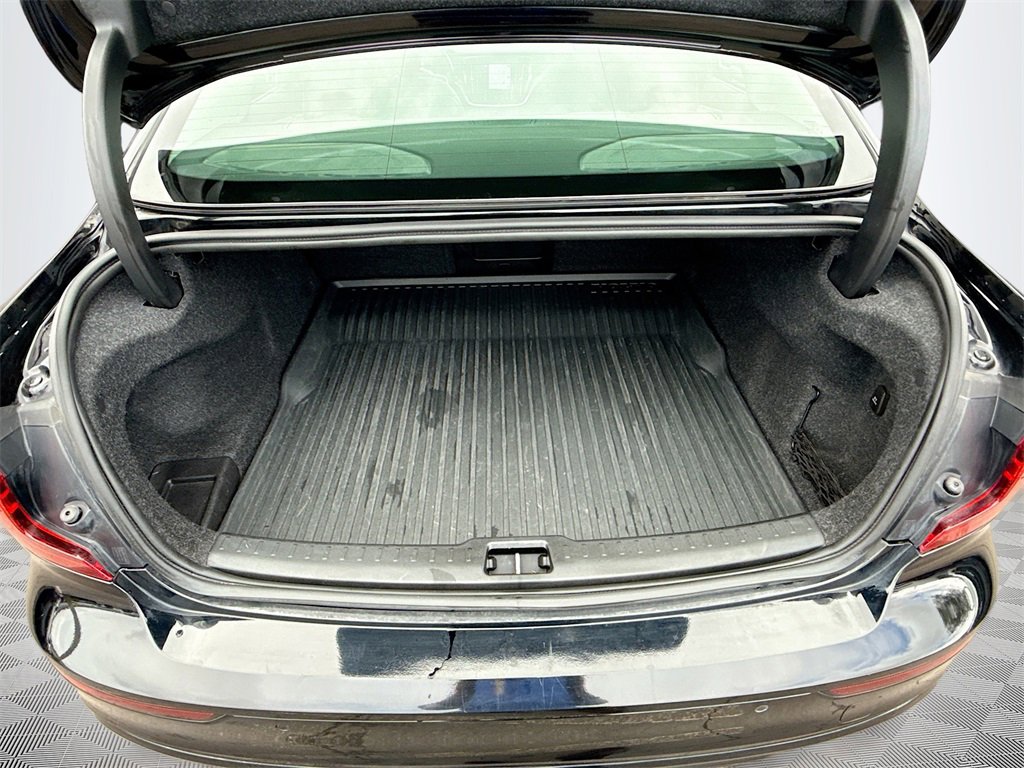 Used 2022 Volvo S60 T8 Inscription image 30