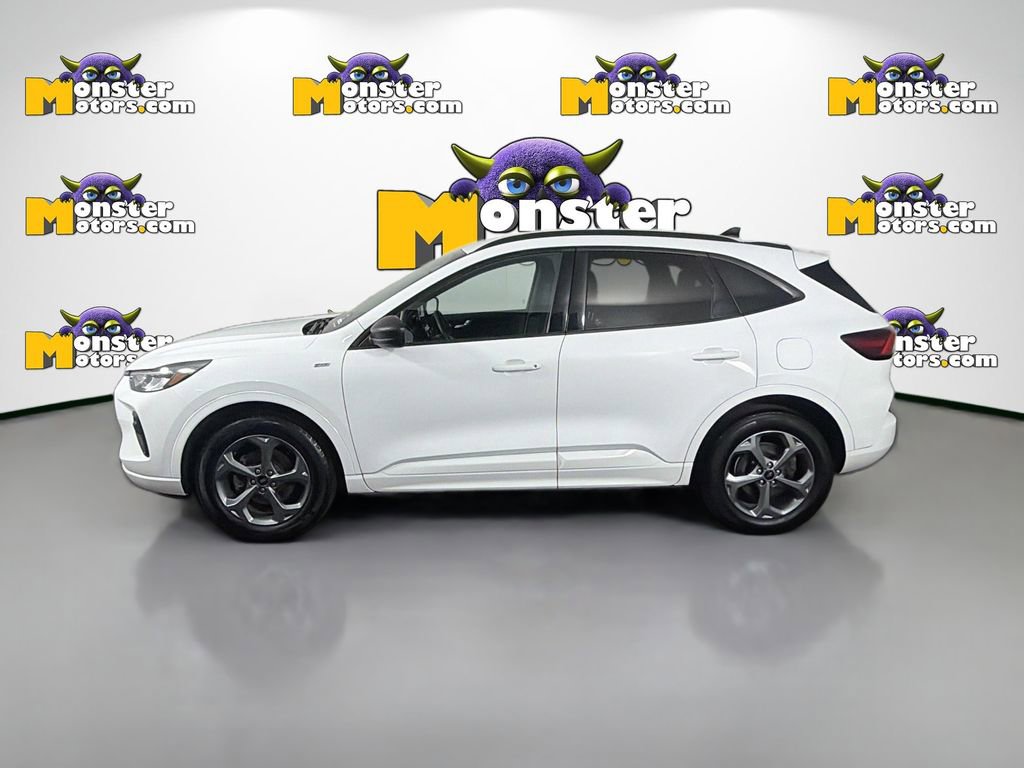 Used 2023 Ford Escape ST-Line w/ Equipment Group 301A image 8