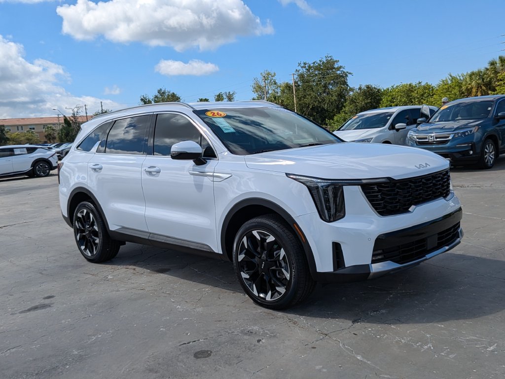 Certified 2026 Kia Sorento EX AWD/4WD image 2