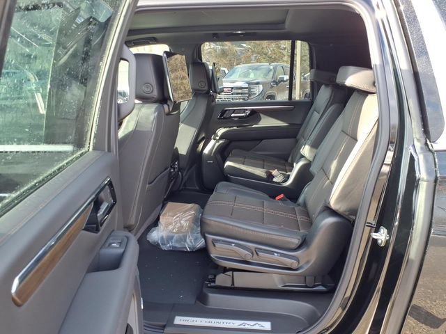 New 2026 Chevrolet Suburban High Country AWD/4WD image 10