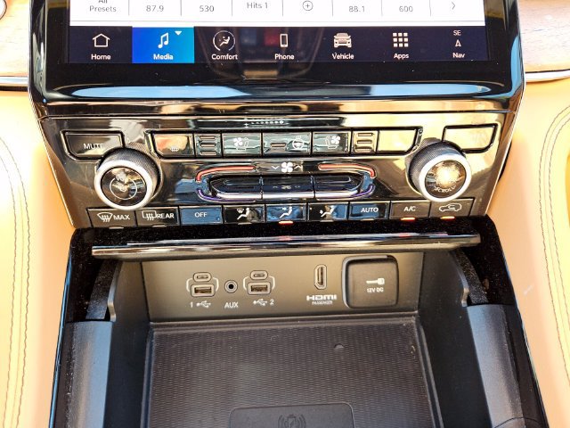 Used 2024 Jeep Grand Cherokee Summit AWD/4WD image 20