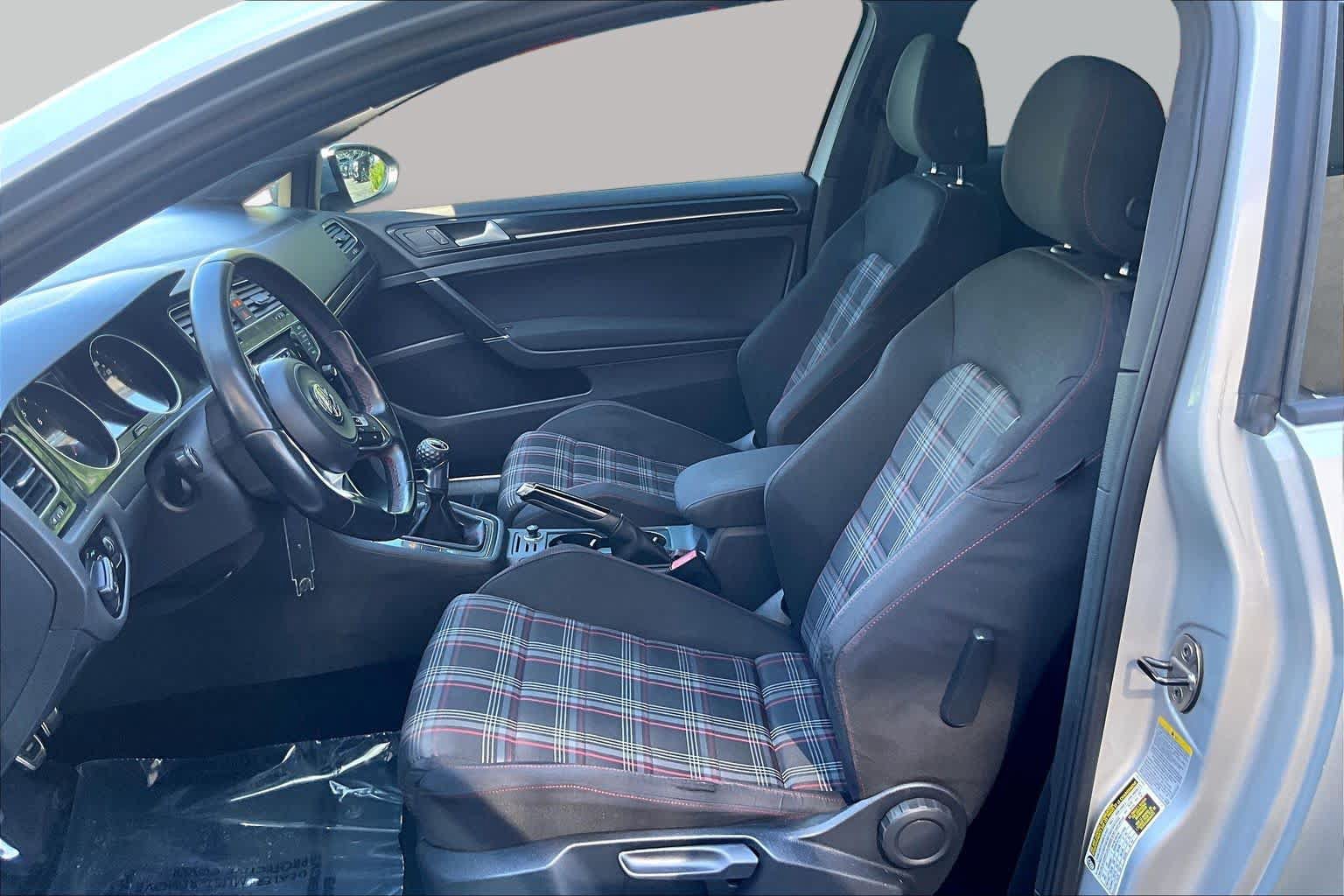 Used 2015 Volkswagen GTI S w/ Lighting Package (SEL) FWD image 9