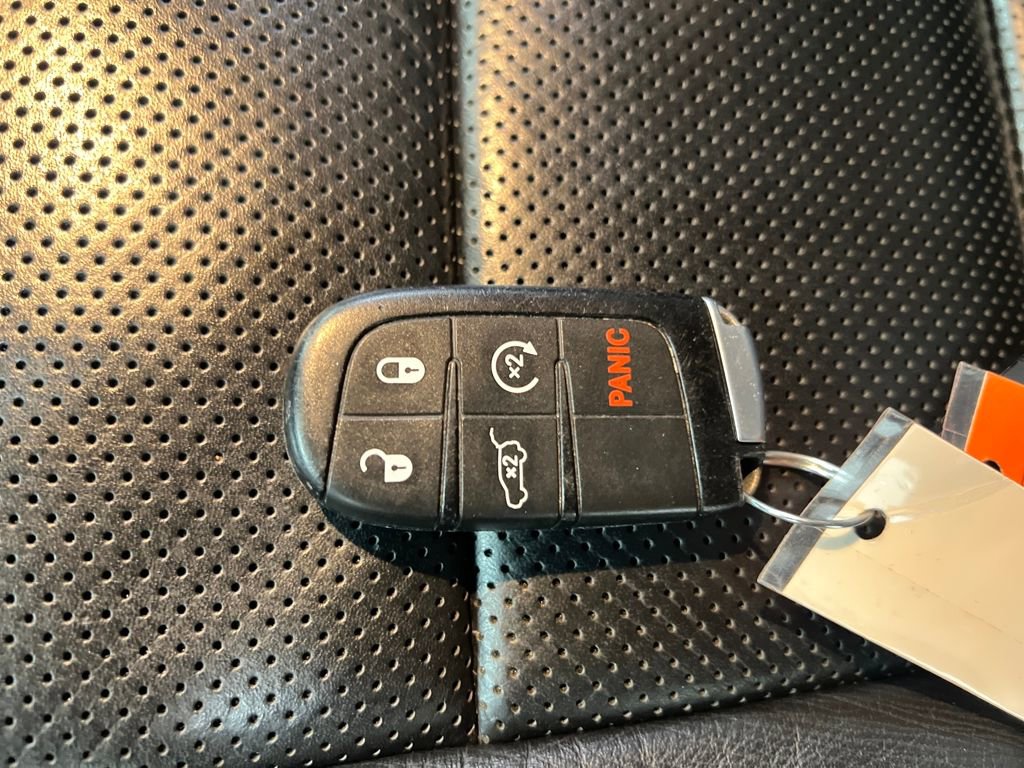 Used 2019 Jeep Grand Cherokee Overland image 32