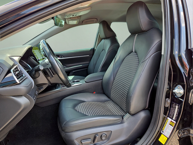 Used 2024 Toyota Camry SE FWD image 16