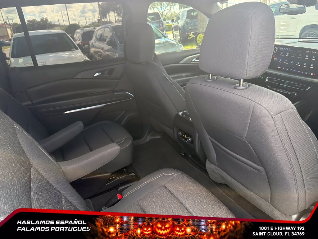 Used 2025 Chevrolet Traverse LT AWD/4WD image 25