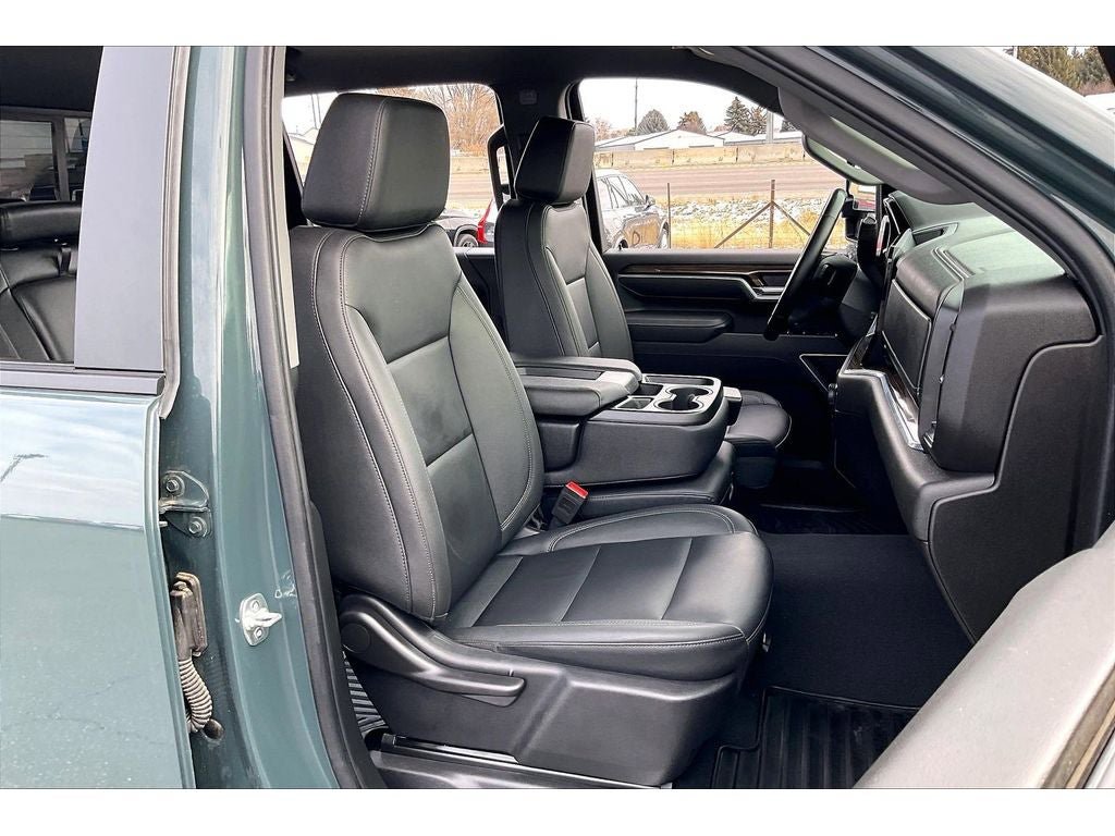 Used 2025 Chevrolet Silverado 2500 LT w/ Trail Boss Package AWD/4WD image 12