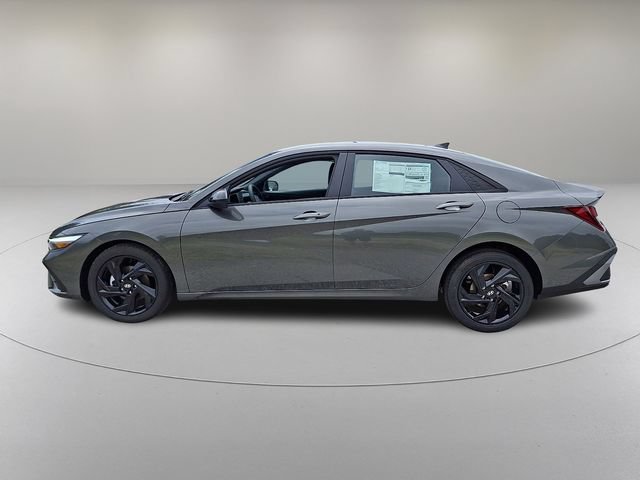 New 2026 Hyundai Elantra Sport FWD image 4