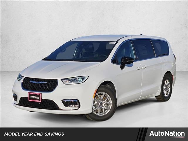 New 2025 Chrysler Pacifica Select