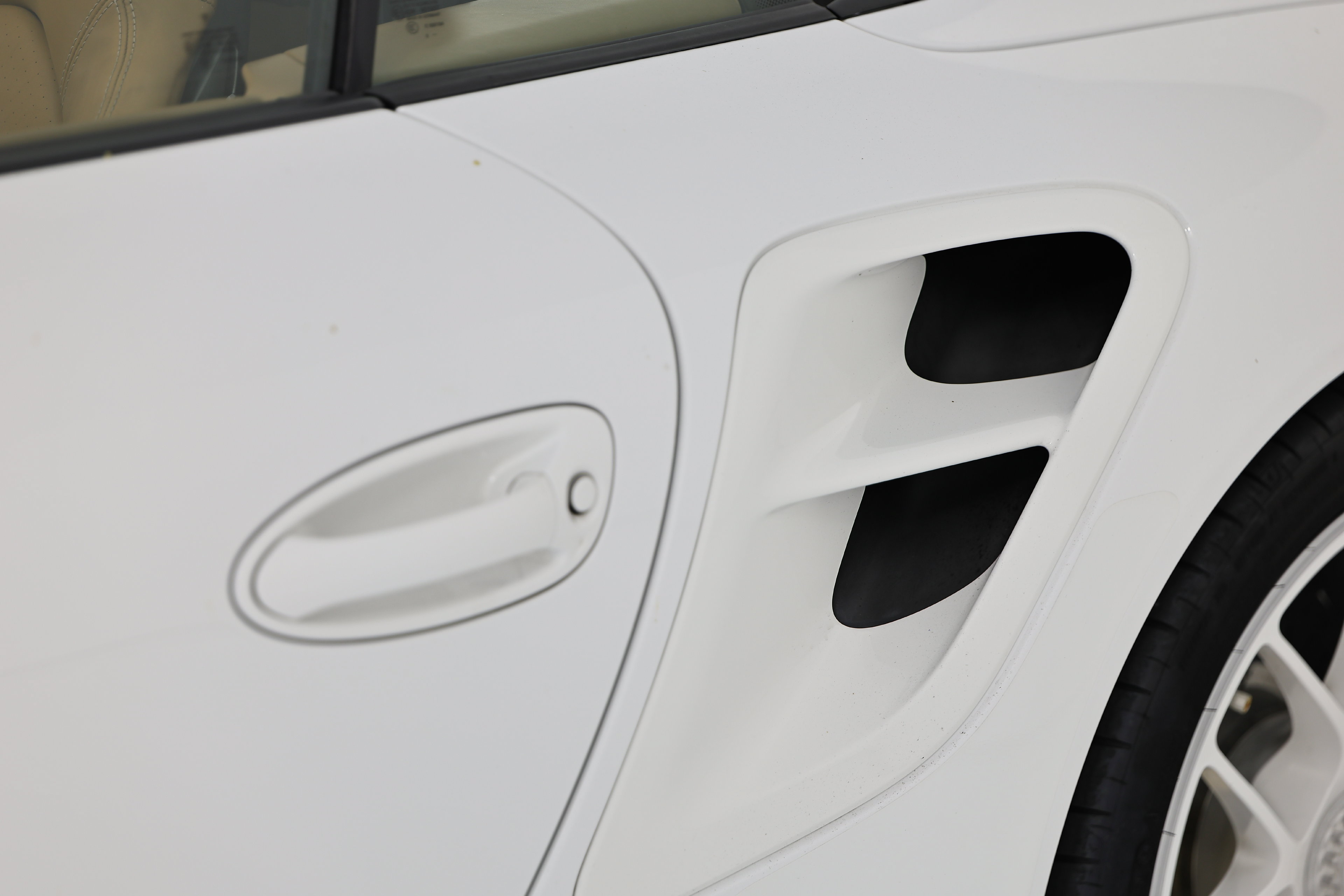 Used 2012 Porsche 911 Turbo S AWD/4WD image 14