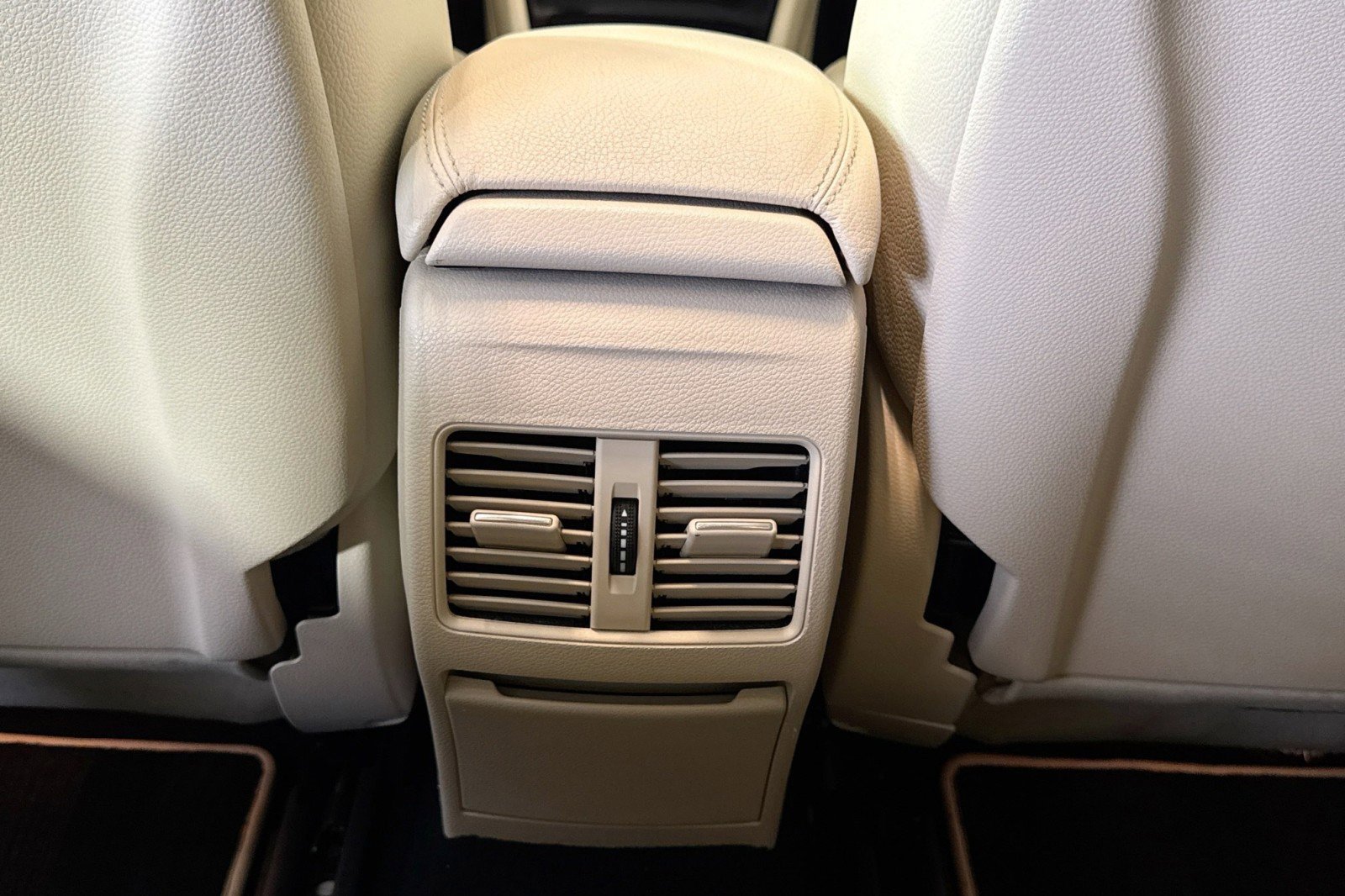 Used 2016 Mercedes-Benz GLA 250 GLA 250 image 24