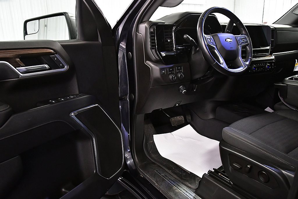 Used 2022 Chevrolet Silverado 1500 LT image 16