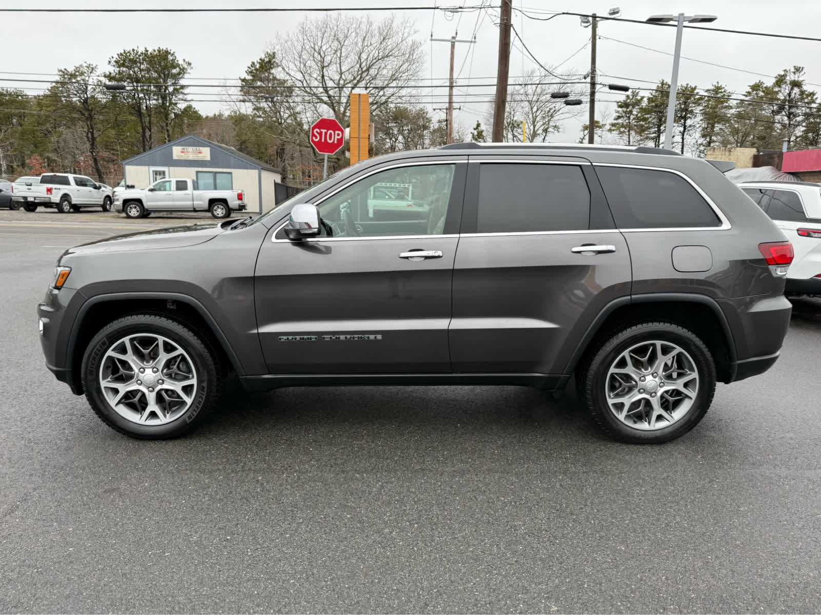 Used 2021 Jeep Grand Cherokee Limited w/ Luxury Group II image 4