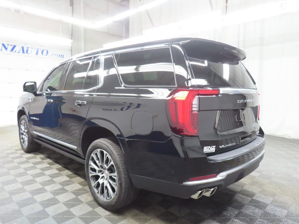 Used 2025 GMC Yukon Denali w/ Sun & Power Step Package image 5