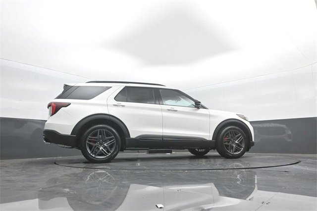 New 2026 Ford Explorer ST w/ Sun And Sound Package image 37