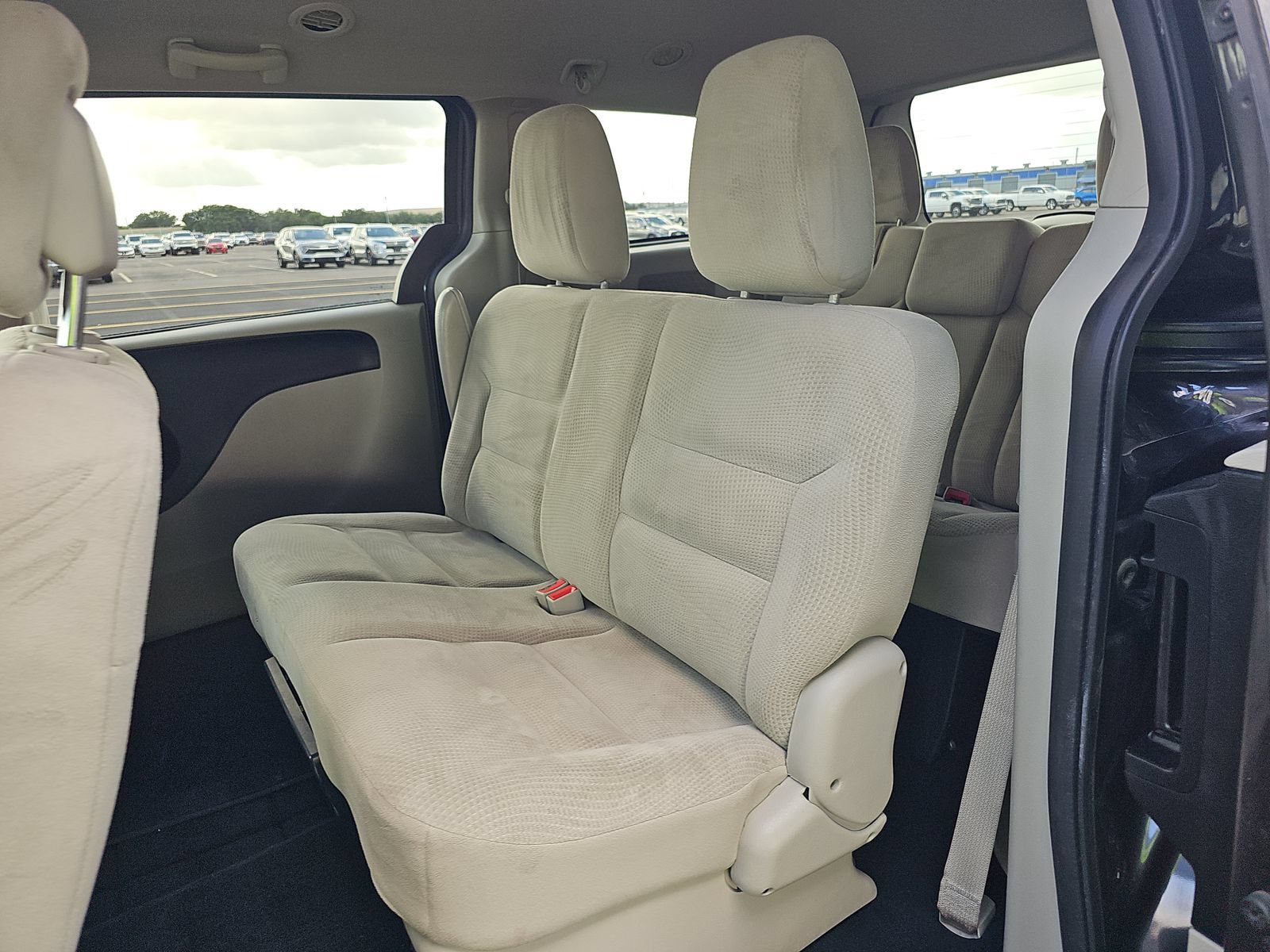 Used 2017 Dodge Grand Caravan SE w/ Power Window Group FWD image 14