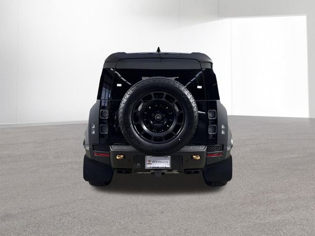 Used 2025 Land Rover Defender 110 AWD/4WD image 31