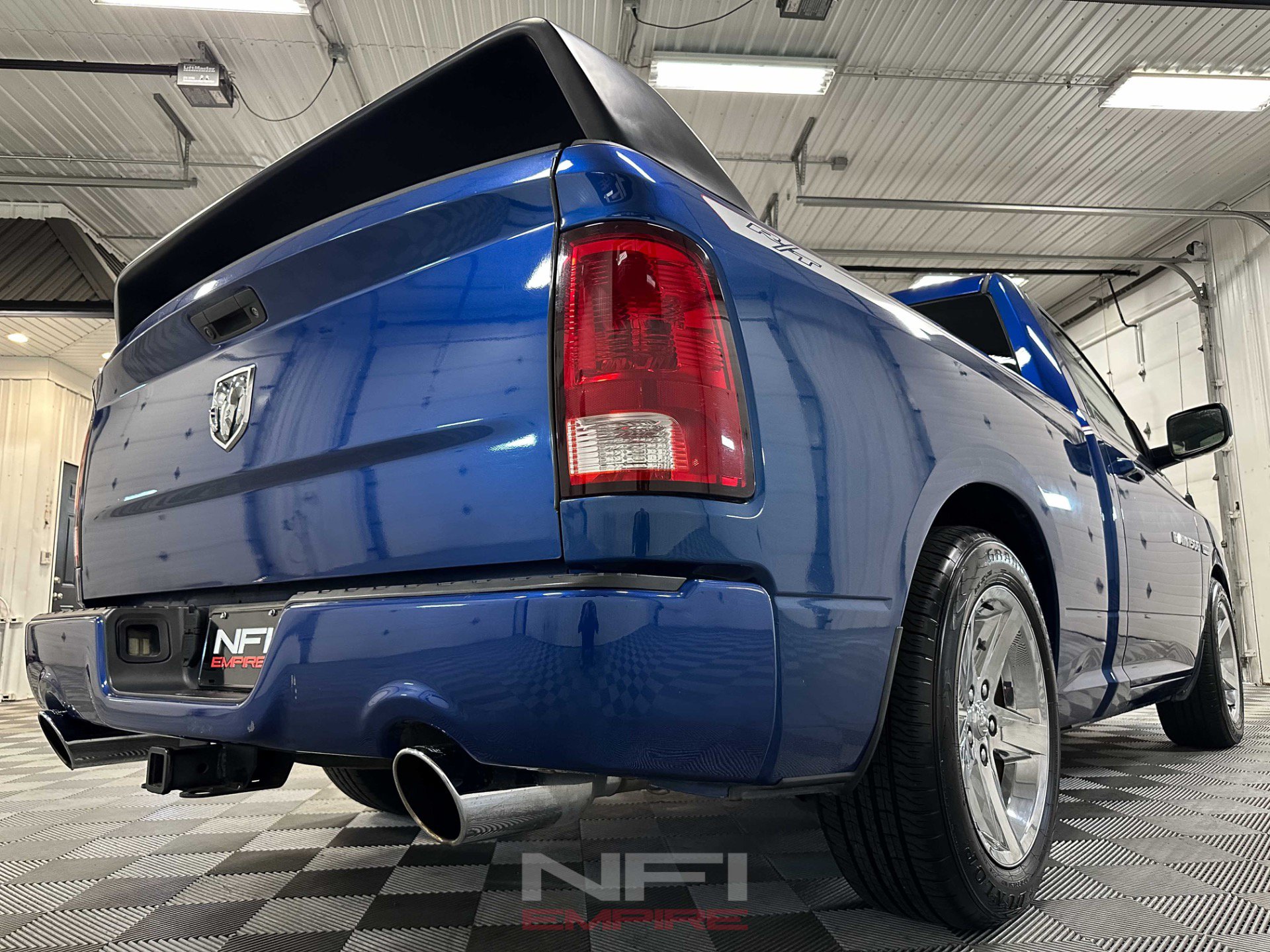 Used 2011 RAM 1500 R/T w/ Remote Start & Security Group RWD image 19