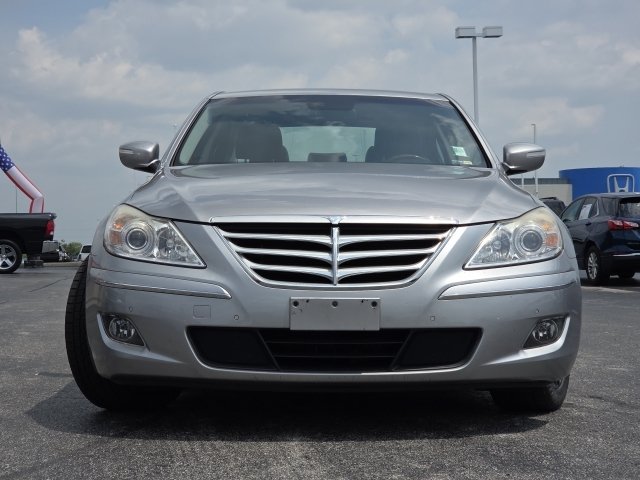 Used 2011 Hyundai Genesis 4.6 RWD image 9