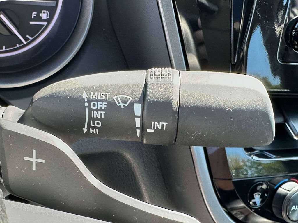 Used 2023 Toyota Camry SE AWD/4WD image 21