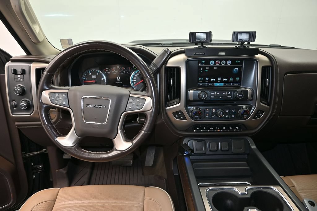Used 2019 GMC Sierra 2500 Denali w/ Duramax Plus Package AWD/4WD image 15