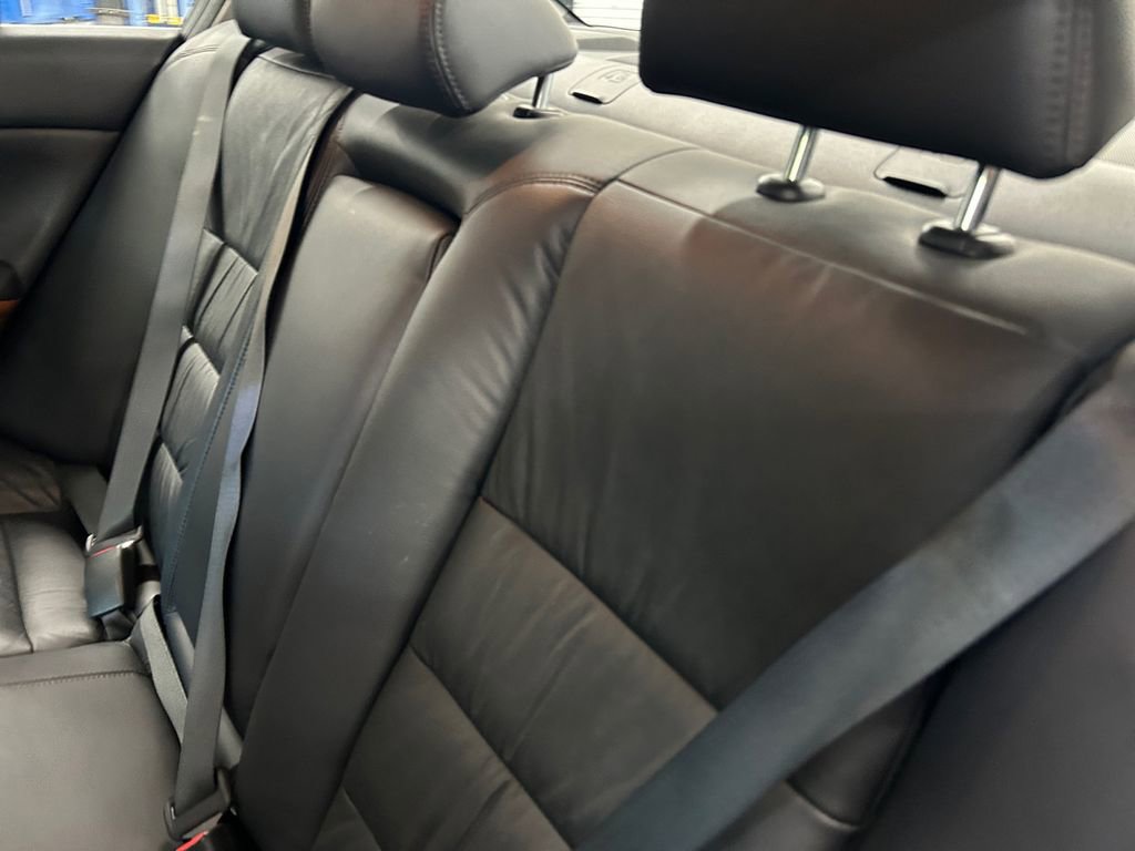 Used 2011 Honda Accord EX-L image 21