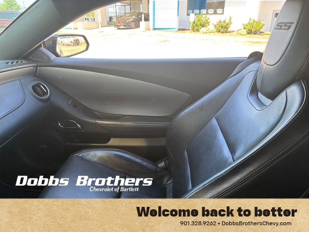 Used 2015 Chevrolet Camaro SS RWD image 15