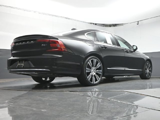 Used 2023 Volvo S90 B6 Plus AWD/4WD image 38