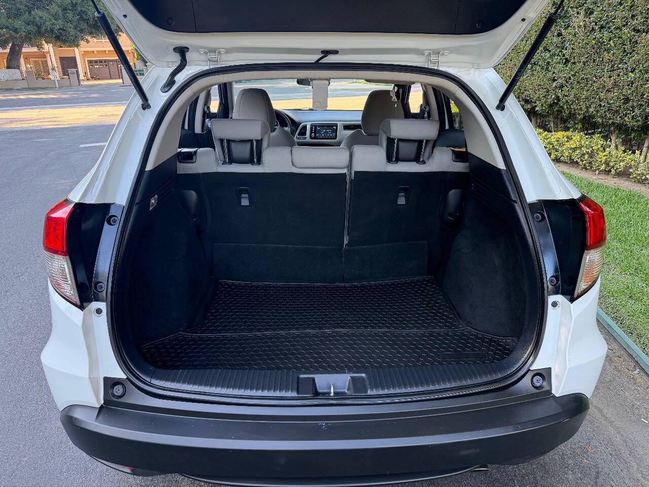 Used 2021 Honda HR-V EX image 19