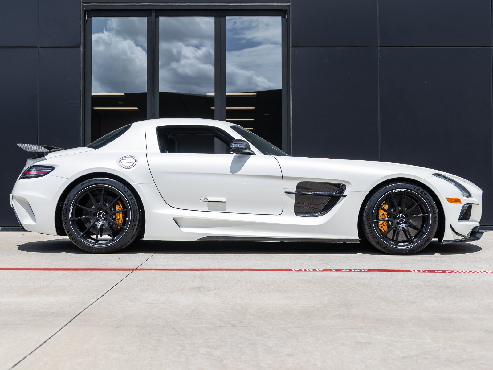Used 2014 Mercedes-Benz SLS AMG Black Series image 12