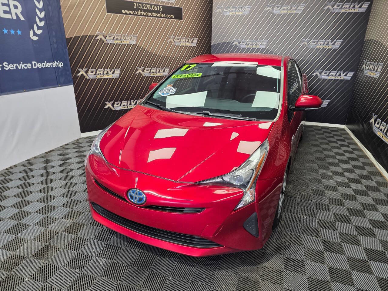 Used 2017 Toyota Prius Three FWD image 3