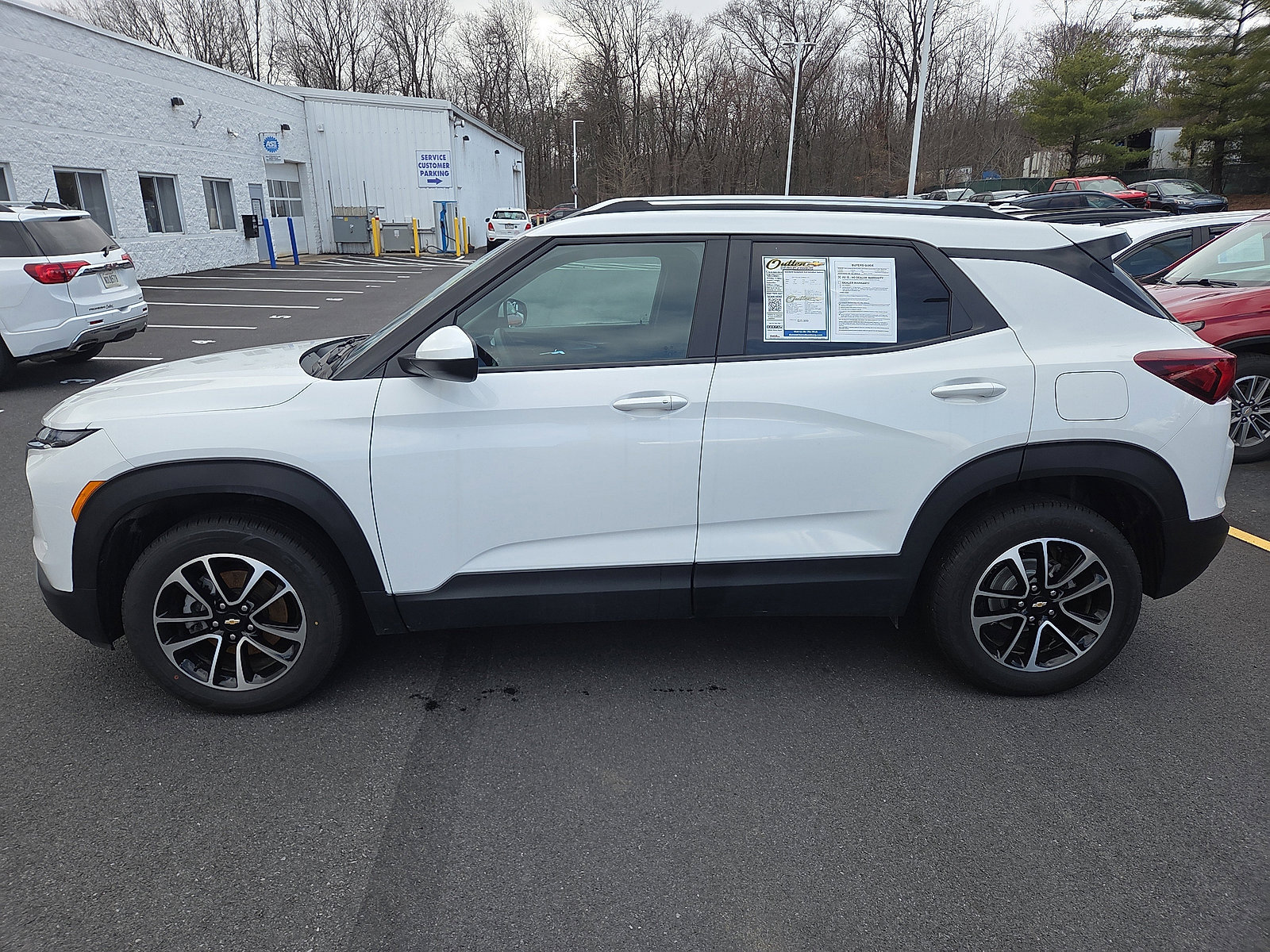 Used 2025 Chevrolet TrailBlazer LT image 6