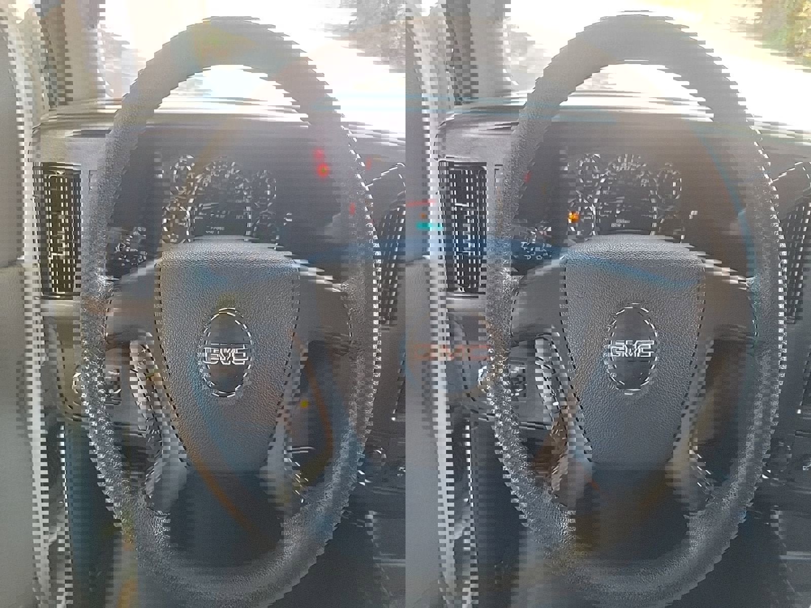 Used 2016 GMC Savana 2500 image 31