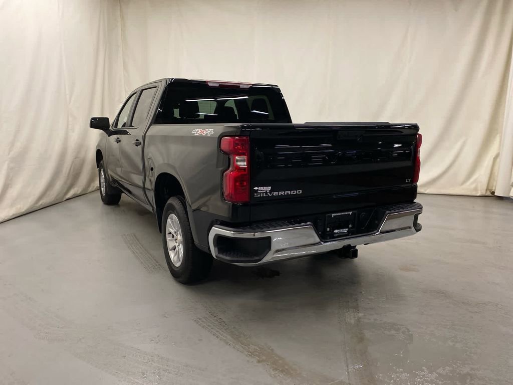 Used 2025 Chevrolet Silverado 1500 LT image 5