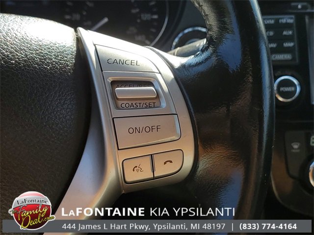 Used 2016 Nissan Rogue SL image 18