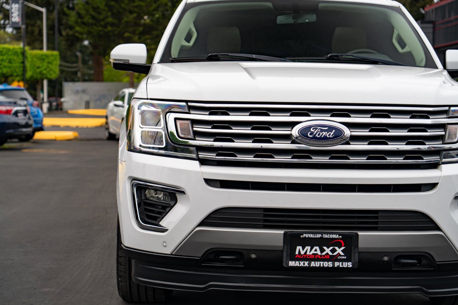Used 2018 Ford Expedition Limited AWD/4WD image 5