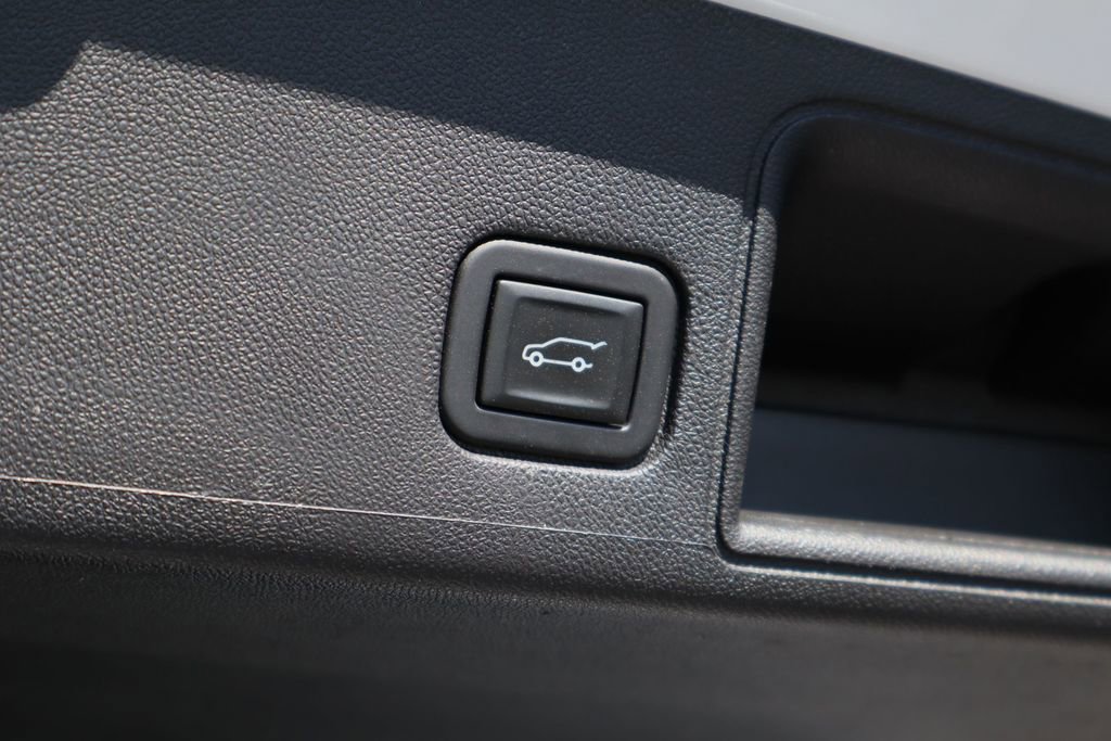 Used 2023 GMC Terrain Denali w/ Denali Premium Package image 26