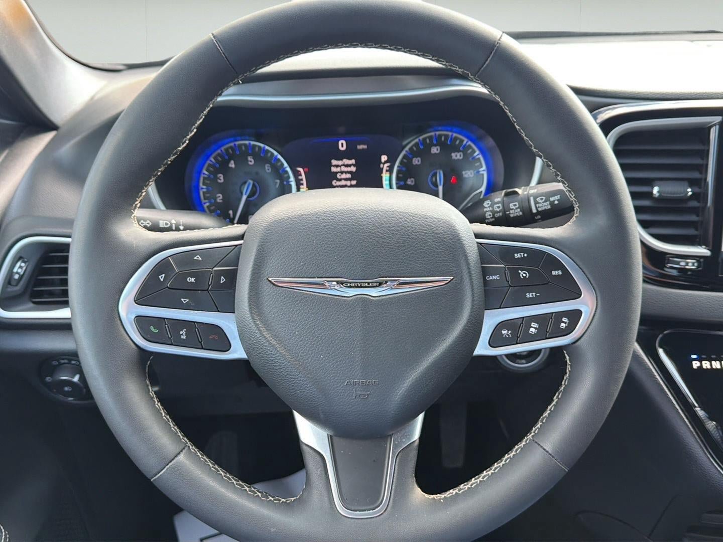 Used 2025 Chrysler Pacifica Select FWD image 15