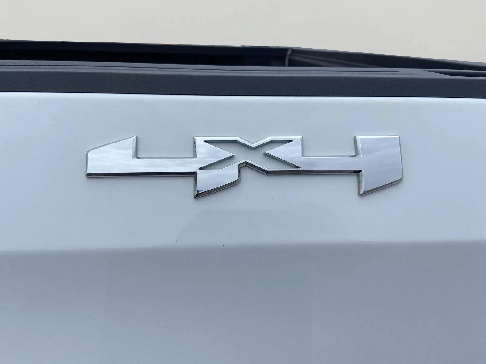 Used 2023 GMC Sierra 1500 Pro w/ Graphite Edition image 14