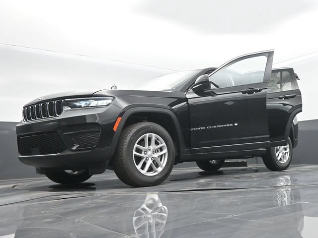 Used 2024 Jeep Grand Cherokee Laredo X AWD/4WD image 65