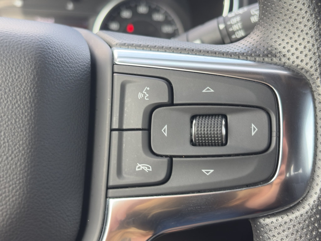Certified 2025 Chevrolet Blazer LT AWD/4WD image 19