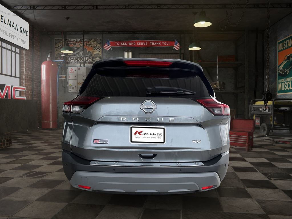 Used 2023 Nissan Rogue SV image 4